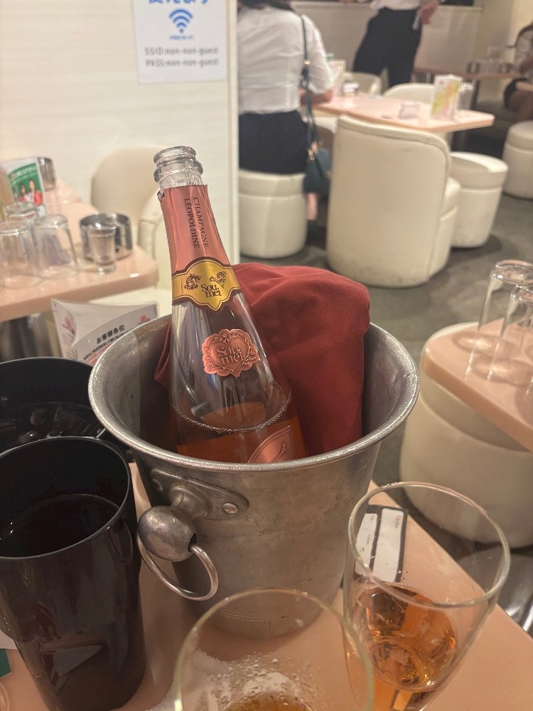 ffjtbmvvddwwoltbngx_l-jpg