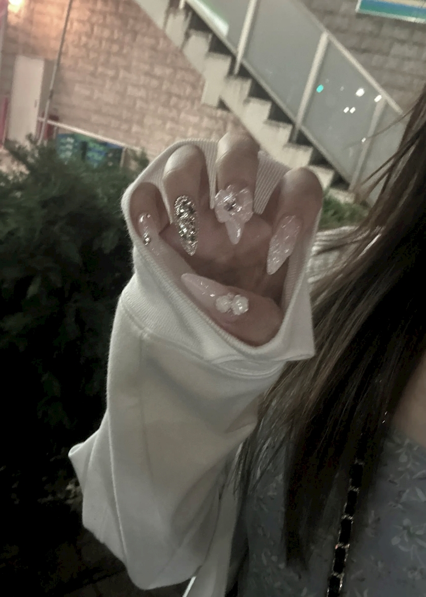 remhwvly5tfxnbkkz6y_l-jpg