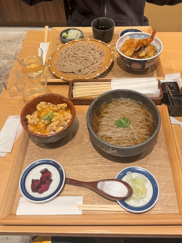 ho5zerqhmwx0gdinaka_l-jpg