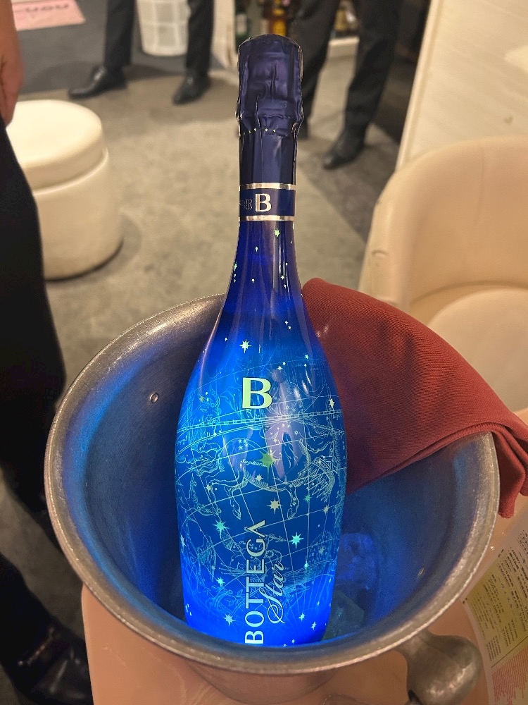 4qhjcoknpwwn6jcxhps_l-jpg