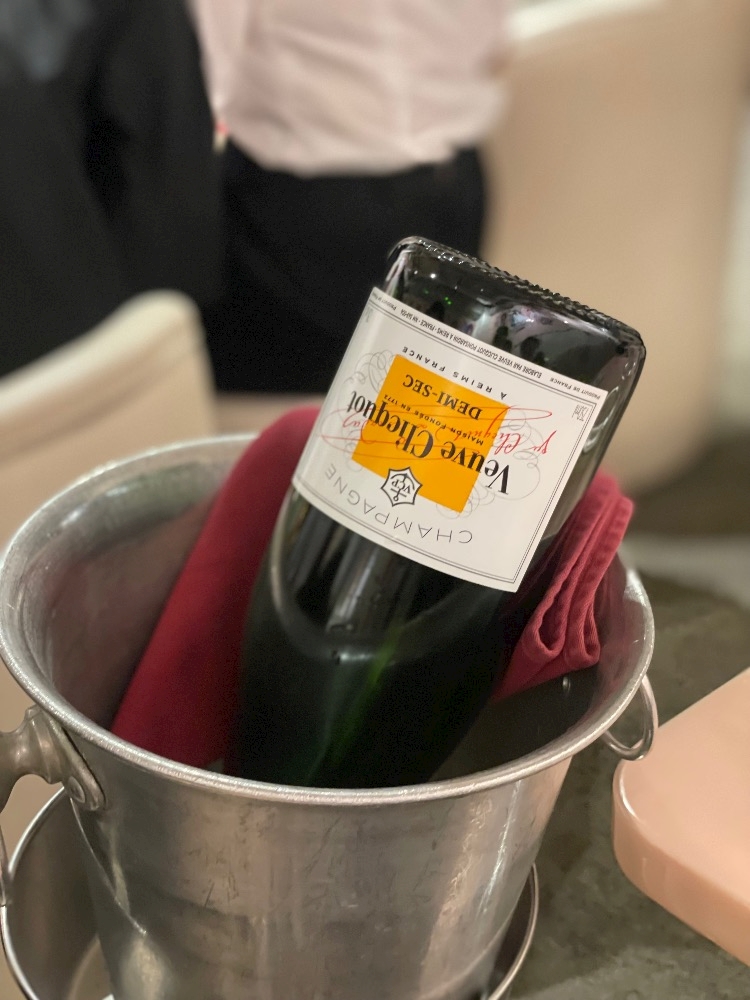 h07nbuoy8n9hqsfejsg_l-jpg