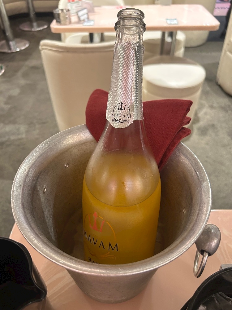 7lu2xgyxogdjnsdjbd9_l-jpg