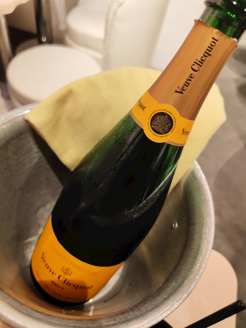 s399yr9jsf9or2mkfu8_l-jpg