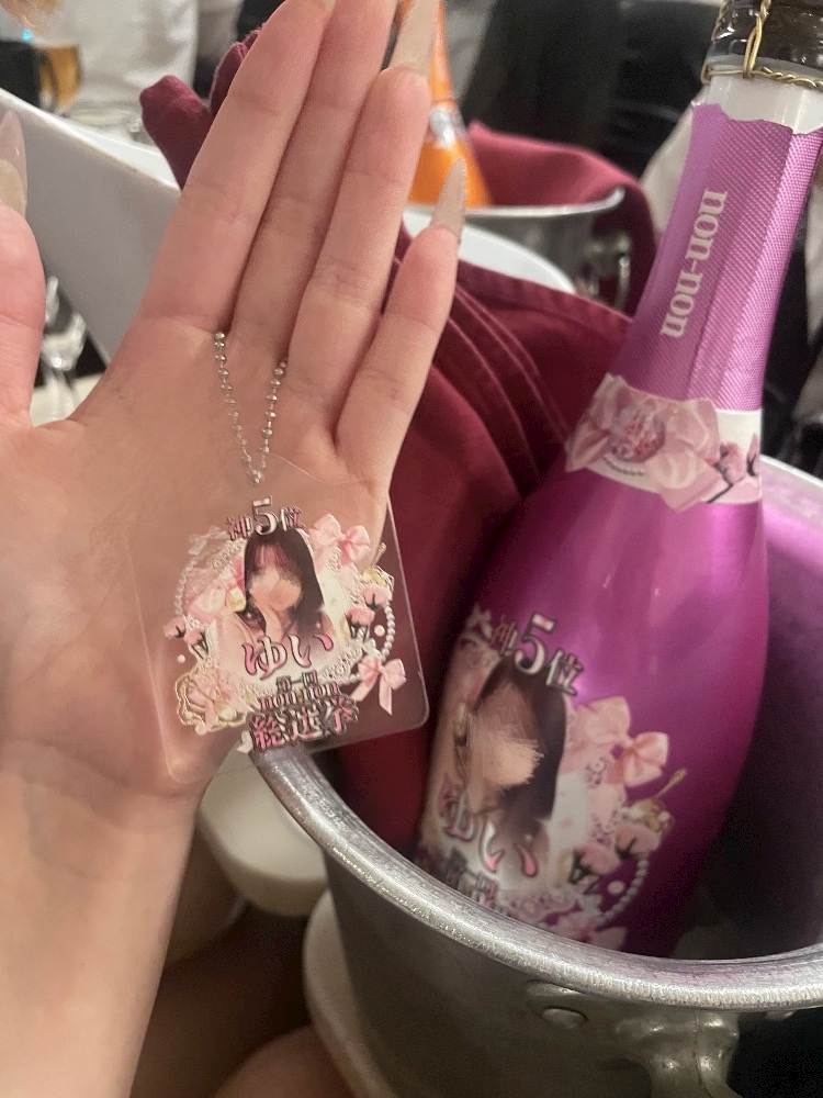 mc8s5hazcmxoa2uztgo_l-jpg